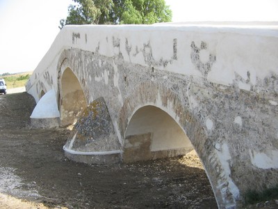 Puente de los tres ojos