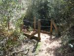 puente en el sendero